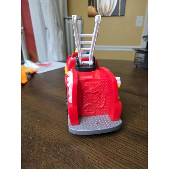 Disney Mickey Mouse Clubhouse Fire Truck Engine - Working Sounds And Lights - Picture 6 of 14